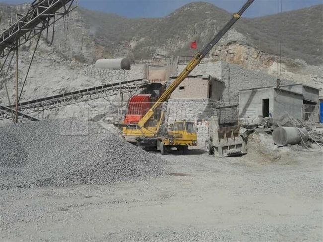 生産人工砂的制砂機是要的