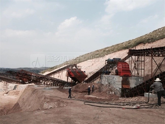 需要檢查岩石破碎機以處理所需的工具和附件