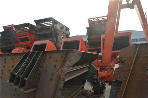 振動篩在碎石生産線中的作用