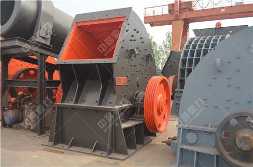 河南鼎力PCZ1512錘式破碎機